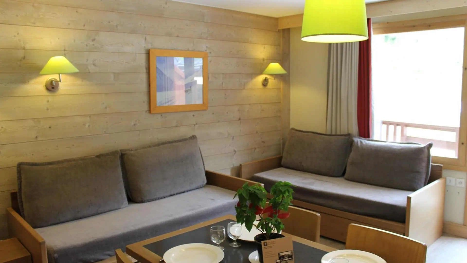Apartment Residence Christiana 406 Cles Blanches Courchevel La Tania